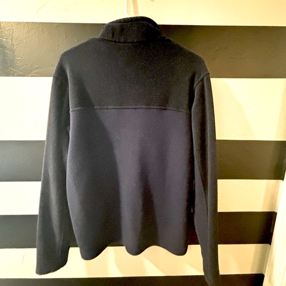 COPY - Patagonia Light weight but warm jacket! 3 pockets available zip front! - Picture 2 of 4